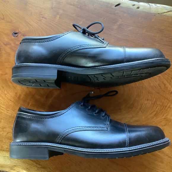 MENS DOCKERS DRESS SHOE - Picture 2 of 6